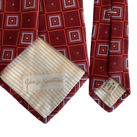 John W Nordstrom Necktie 100% Silk Italian Designer  Burgundy Gray Tie 58x4” VTG - Picture 4 of 5